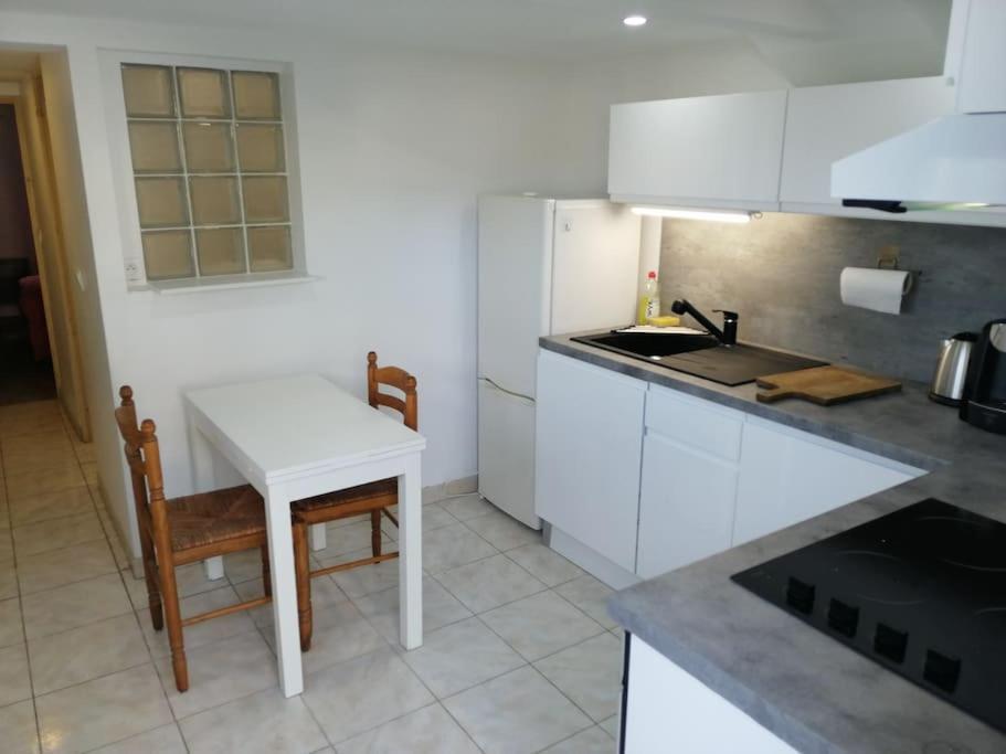 Appartement Aurore En Rez De Jardin Avec Parking Gratuit Vence Exterior photo